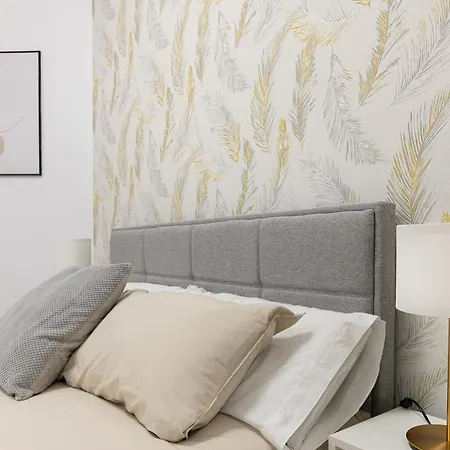 Bajo A Estrenar En El Centro De 桑坦德