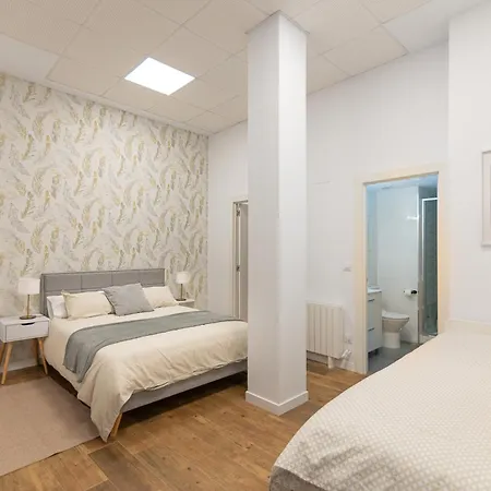 Bajo A Estrenar En El Centro De 桑坦德